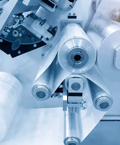 Vacuum packaging production equipment